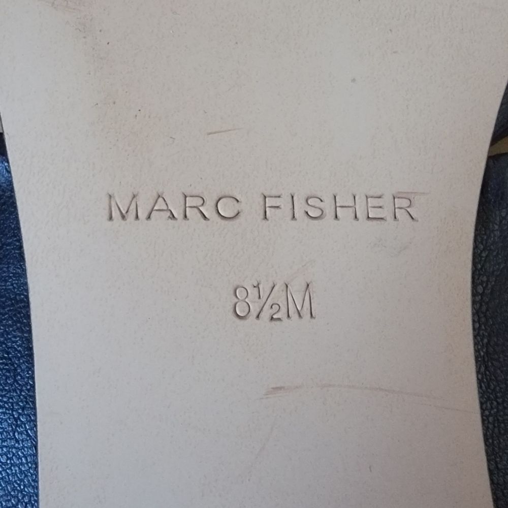 Marc Fisher | Satera Knotted Twist Pointed Toe Flat Slip On Mule in Black - Picture 9 of 10